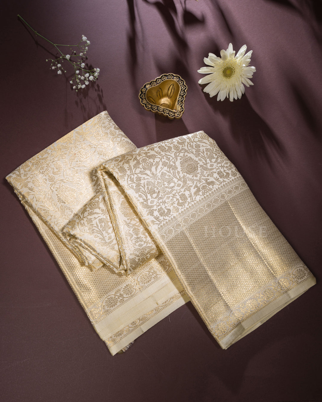 Ivory Kanjivaram Silk Saree – The Saffron House