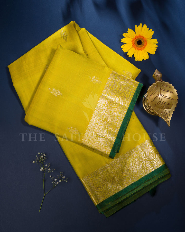 Green Kanjivaram Silk Saree – The Saffron House
