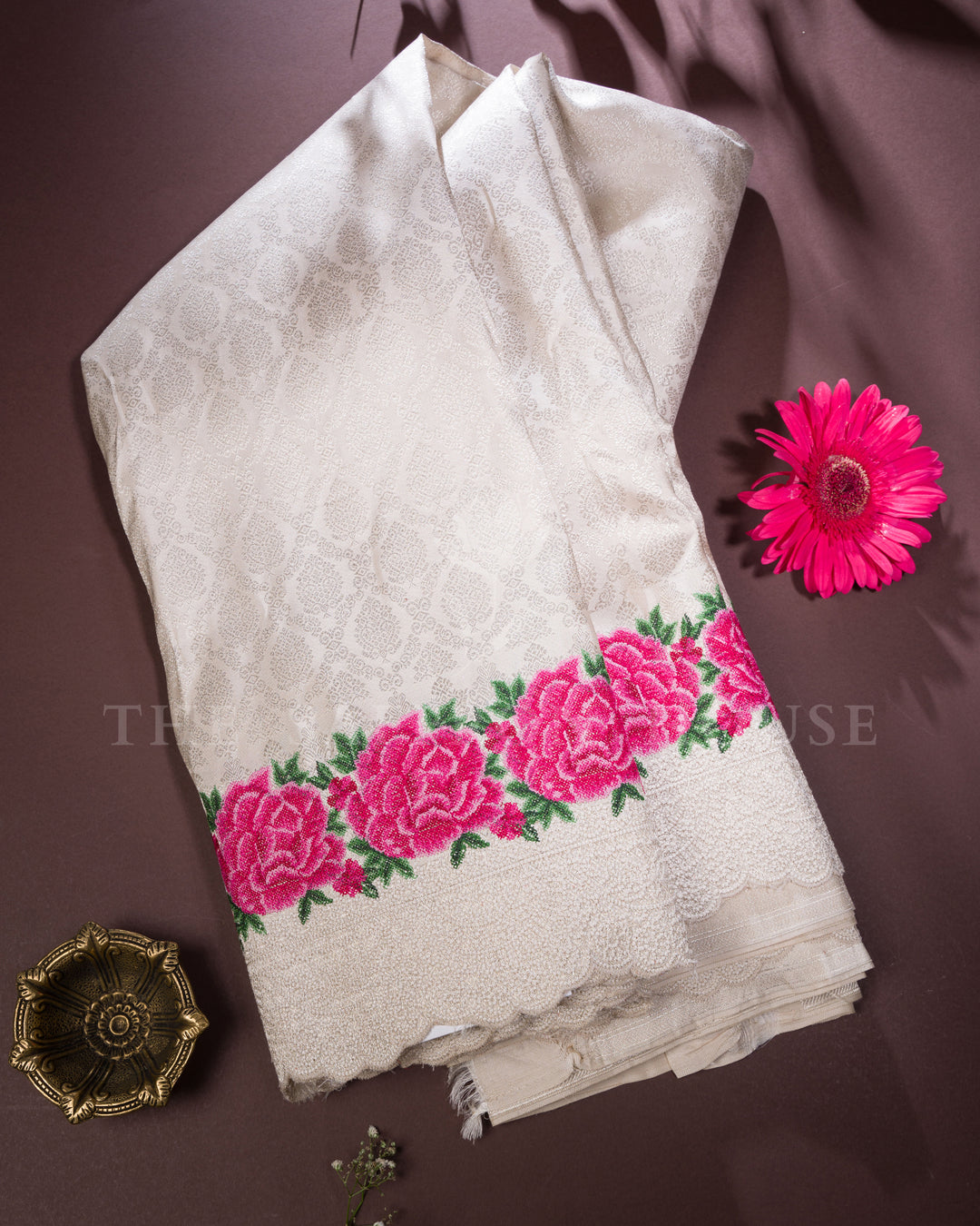 Ivory And Pure White Kanjivaram Silk Saree – The Saffron House