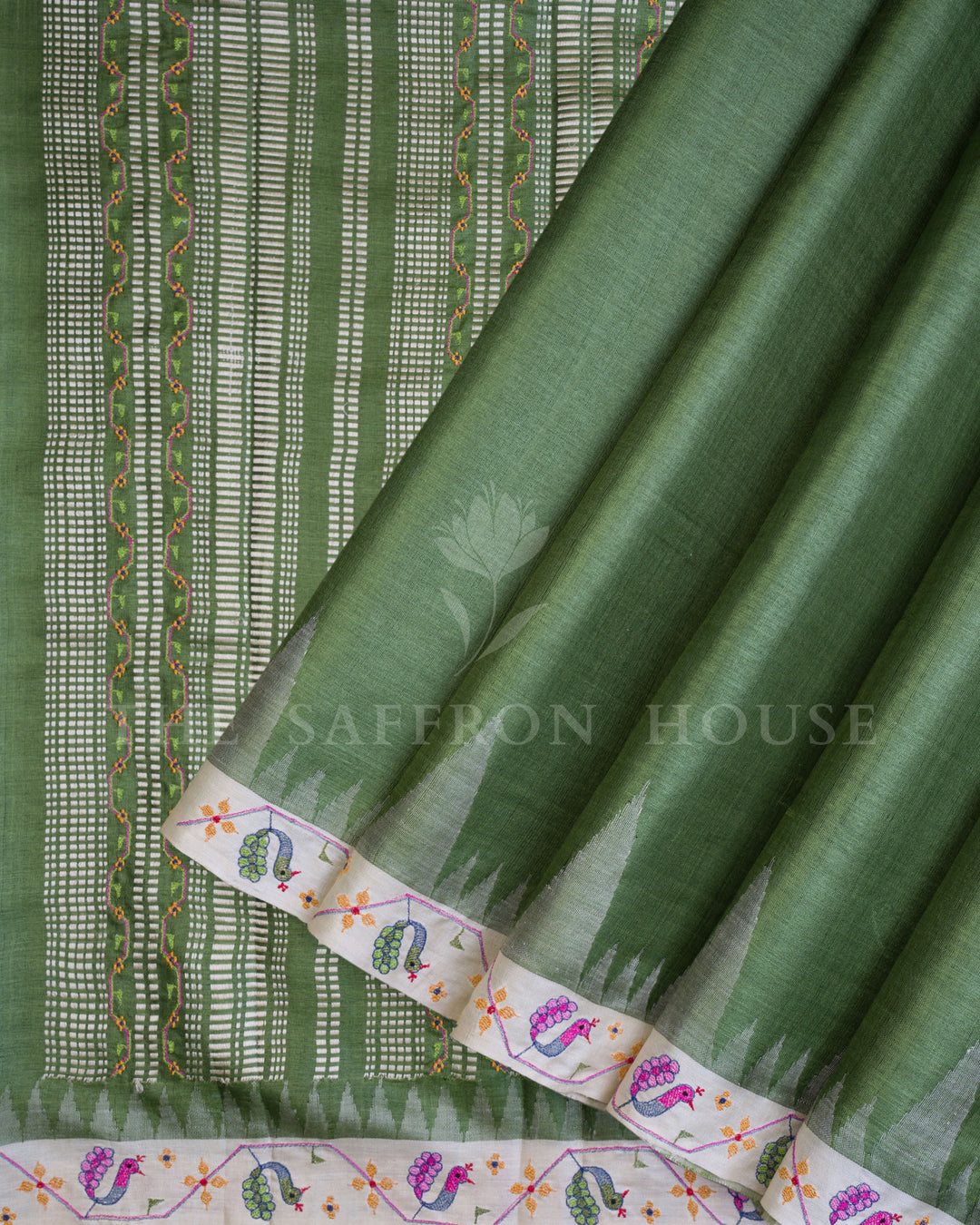 Parrot Green And Ivory Tussar Organza Saree – The Saffron House