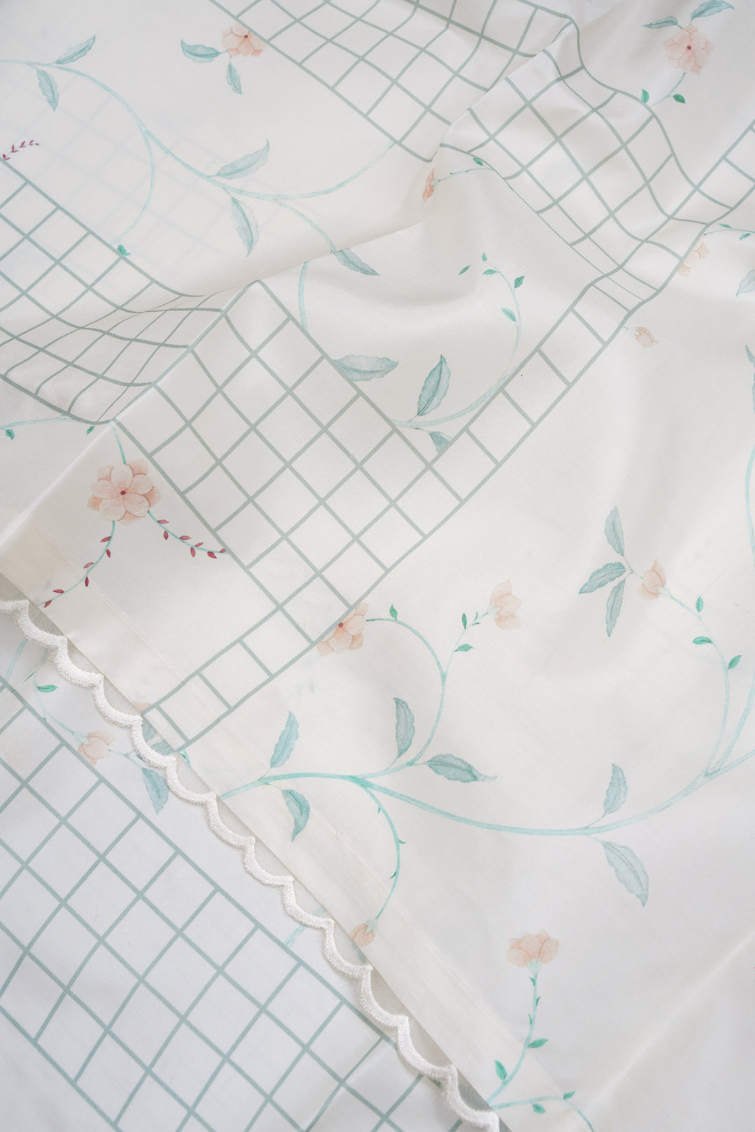 Ivory Grid Kanjivaram Silk Saree - Blooming Heiress - Look 10
