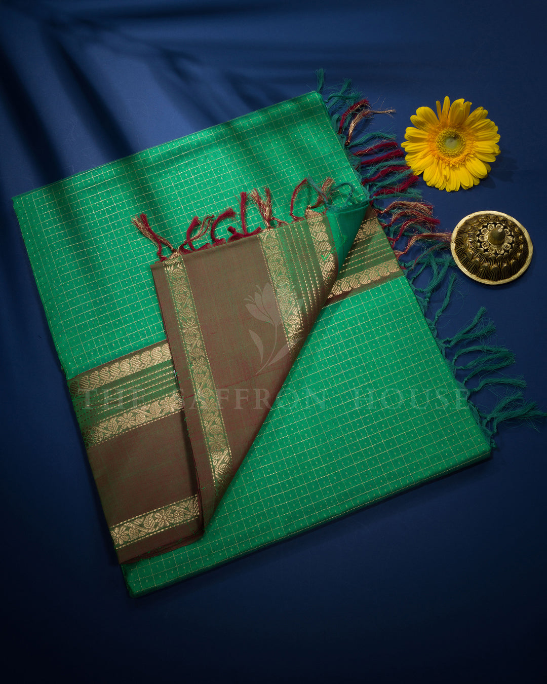 Parrot Green Handwoven Silk Cotton Saree – The Saffron House