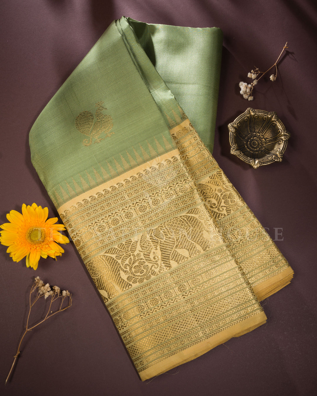 Pistachio Green And Antique Gold Tissue Kanjivaram Silk Saree – The Saffron House