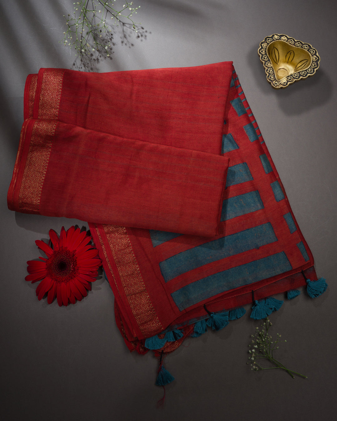 Red And Blue Maheshwari Silk Cotton Saree – The Saffron House