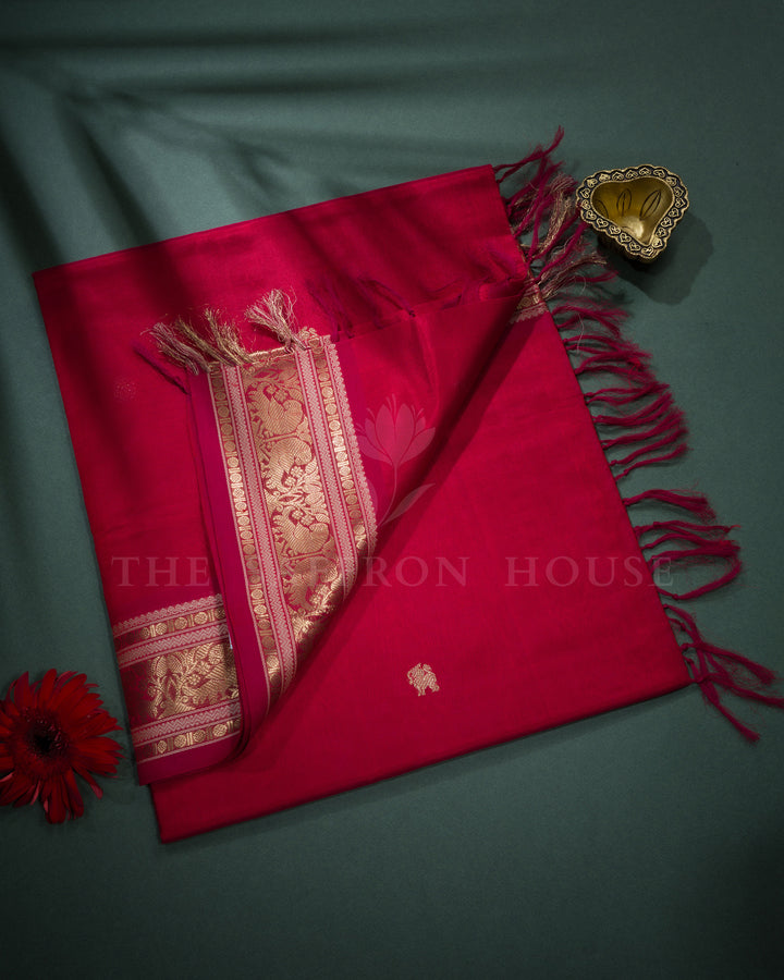 Red Handwoven Silk Cotton Saree – The Saffron House