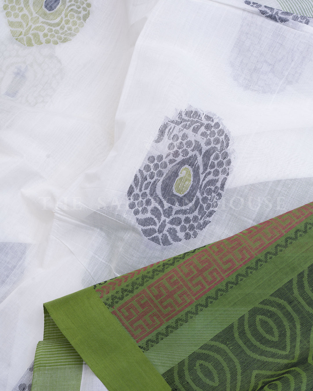 Pure White And Green Kattam Kanjivaram Silk Saree – The Saffron House