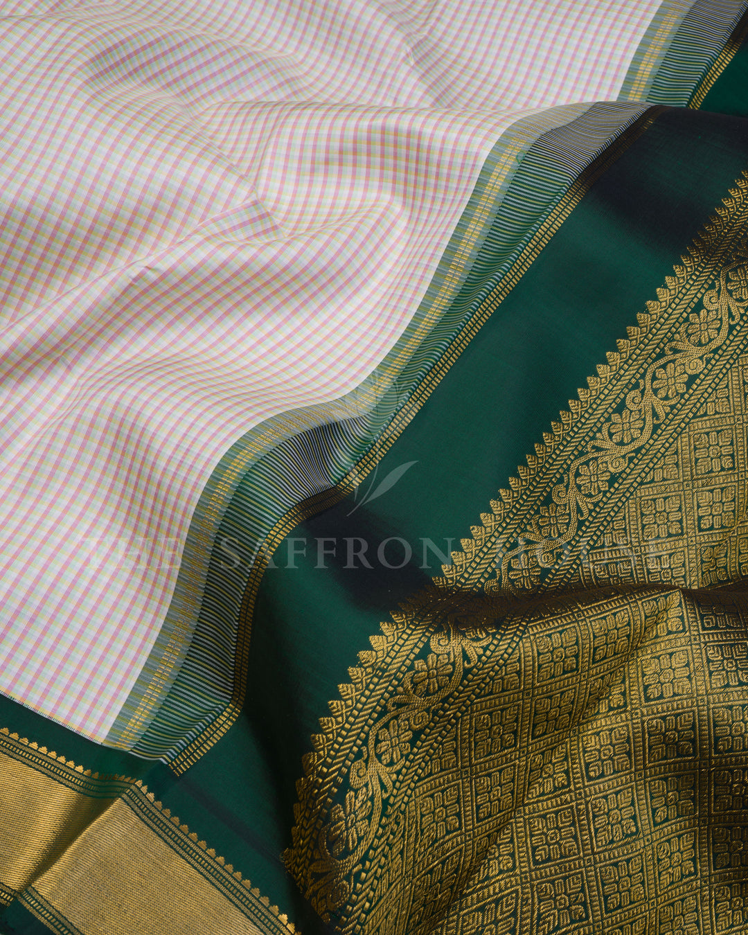 Ivory And Bottle Green Kattam Kanjivaram Silk Saree – The Saffron House