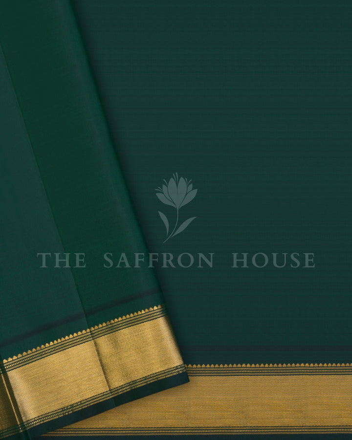 Ivory And Bottle Green Kattam Kanjivaram Silk Saree – The Saffron House